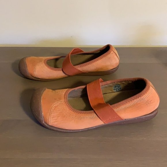 Keen Orange Leather Mary Jane Flats with Rubber Soles - Women’s Size 8 - Picture 7 of 11